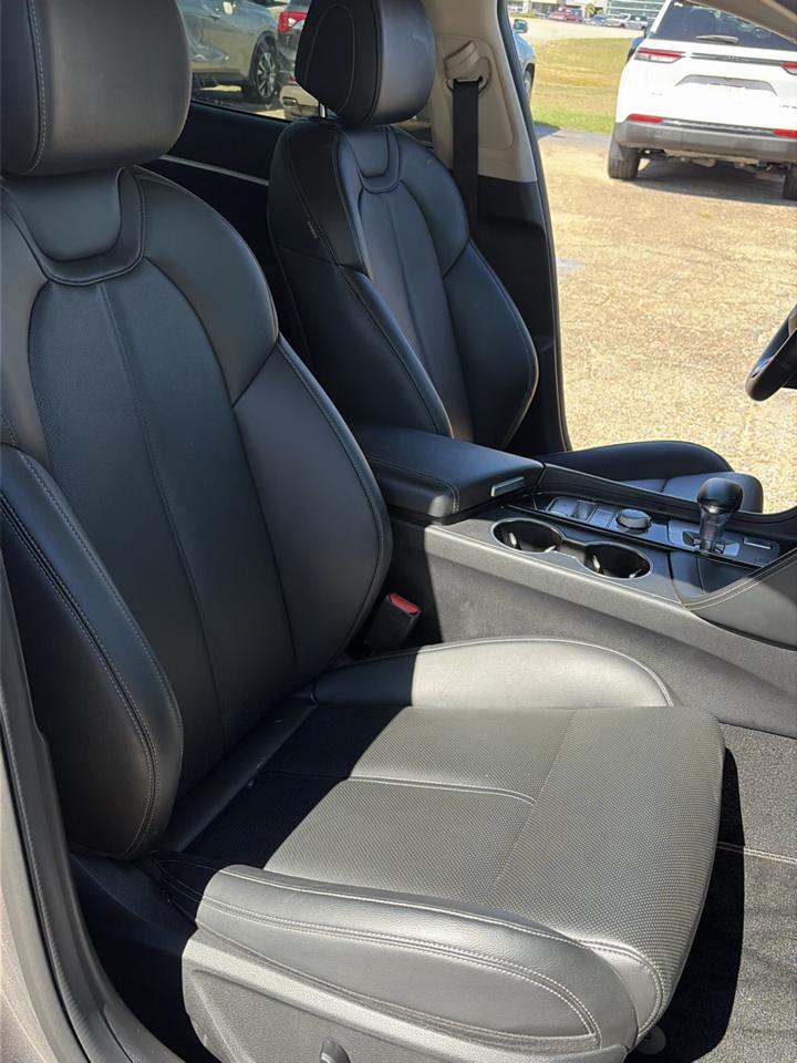 Genesis G70 2.0T AWD 2023