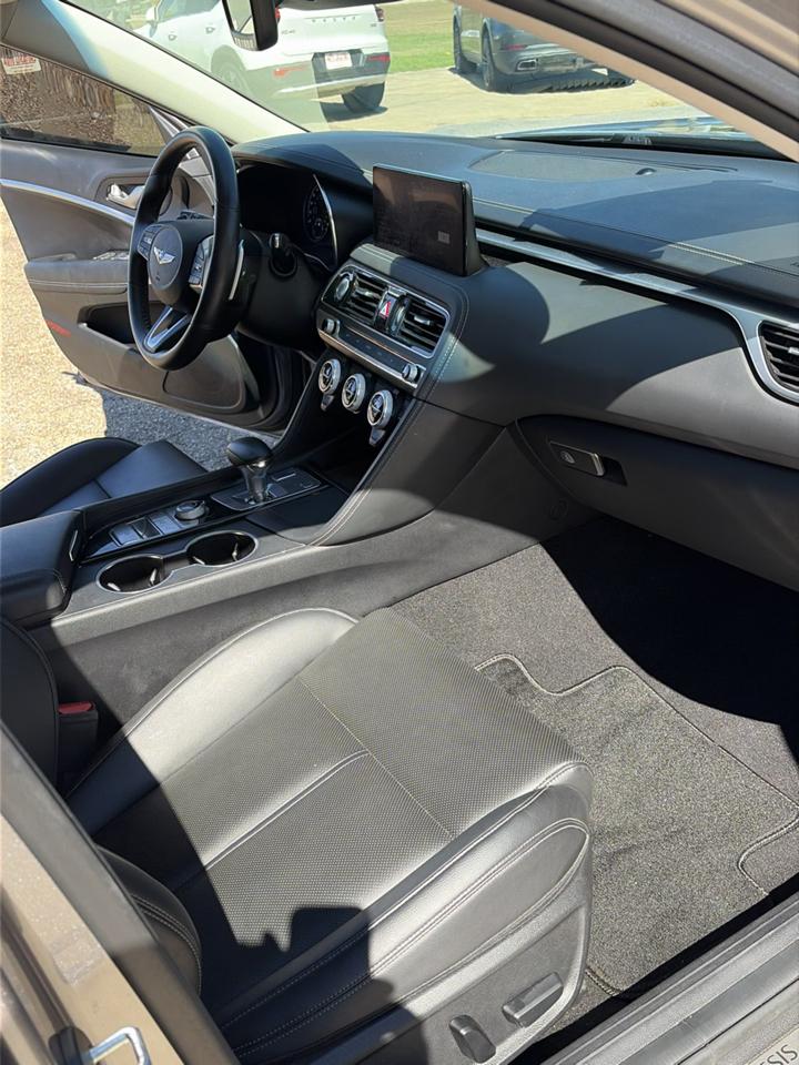 Genesis G70 2.0T AWD 2023