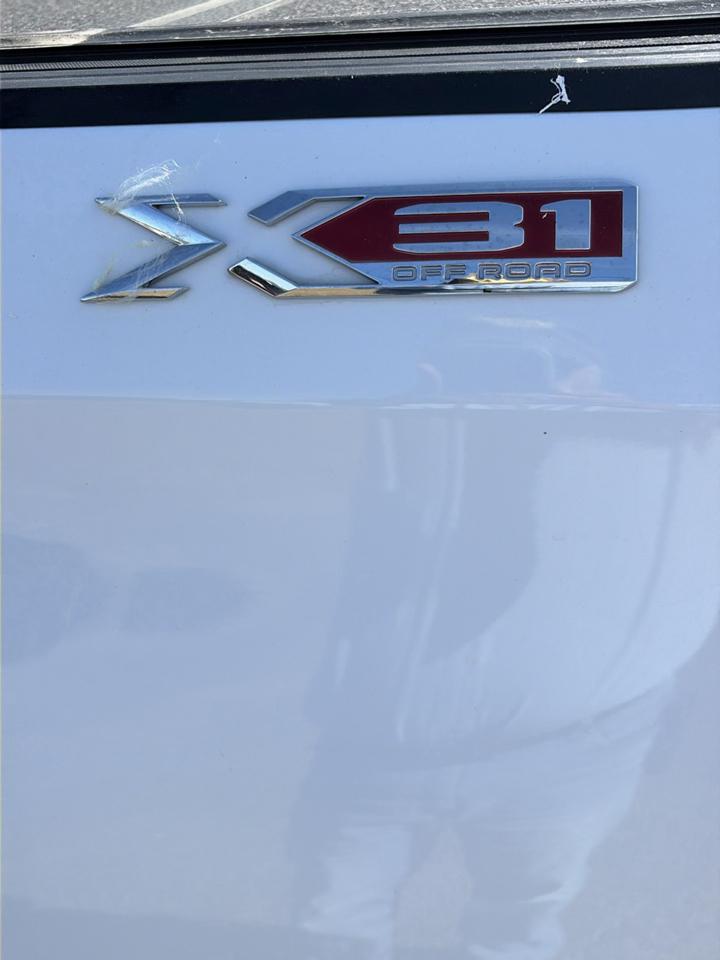 GMC Sierra 1500 4WD Crew Cab 147" SLT 2022