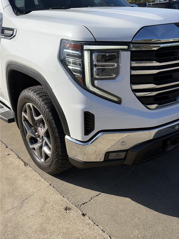 GMC Sierra 1500 4WD Crew Cab 147" SLT 2022