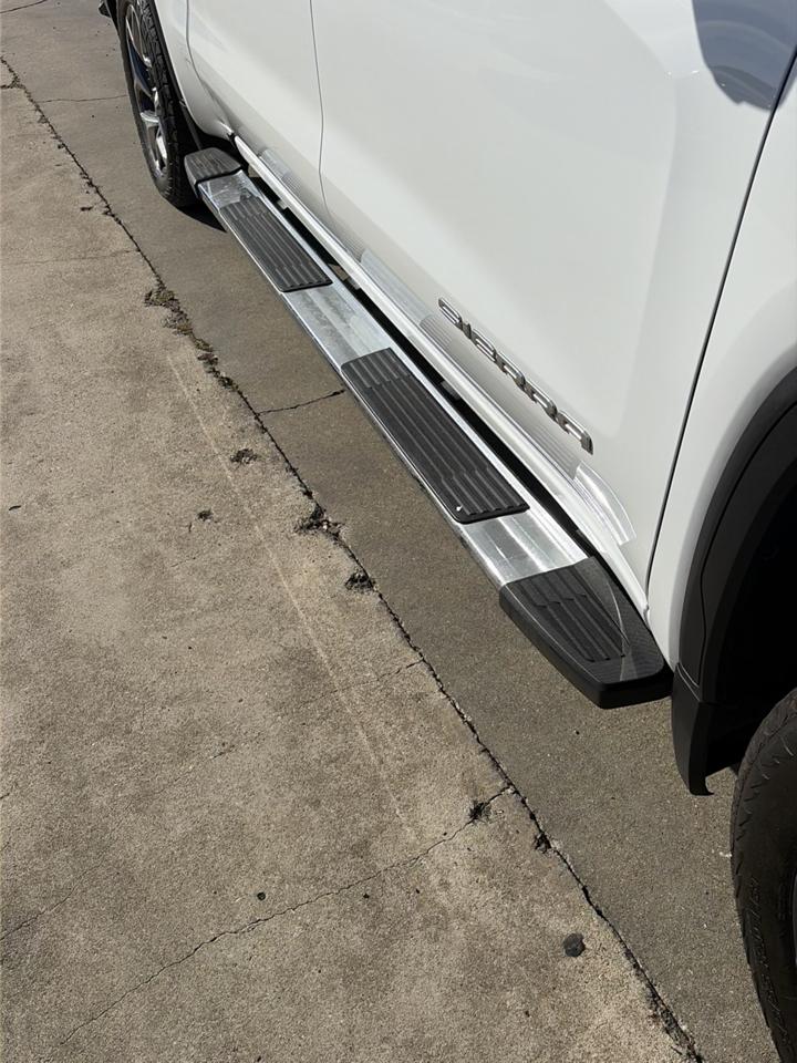 GMC Sierra 1500 4WD Crew Cab 147" SLT 2022