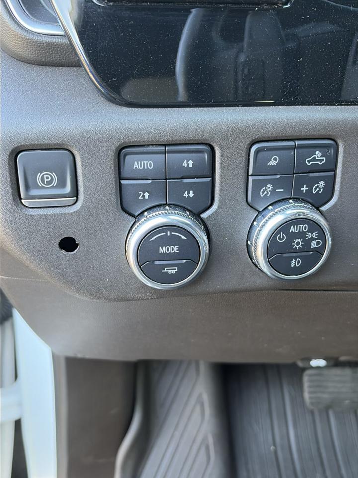 GMC Sierra 1500 4WD Crew Cab 147" SLT 2022