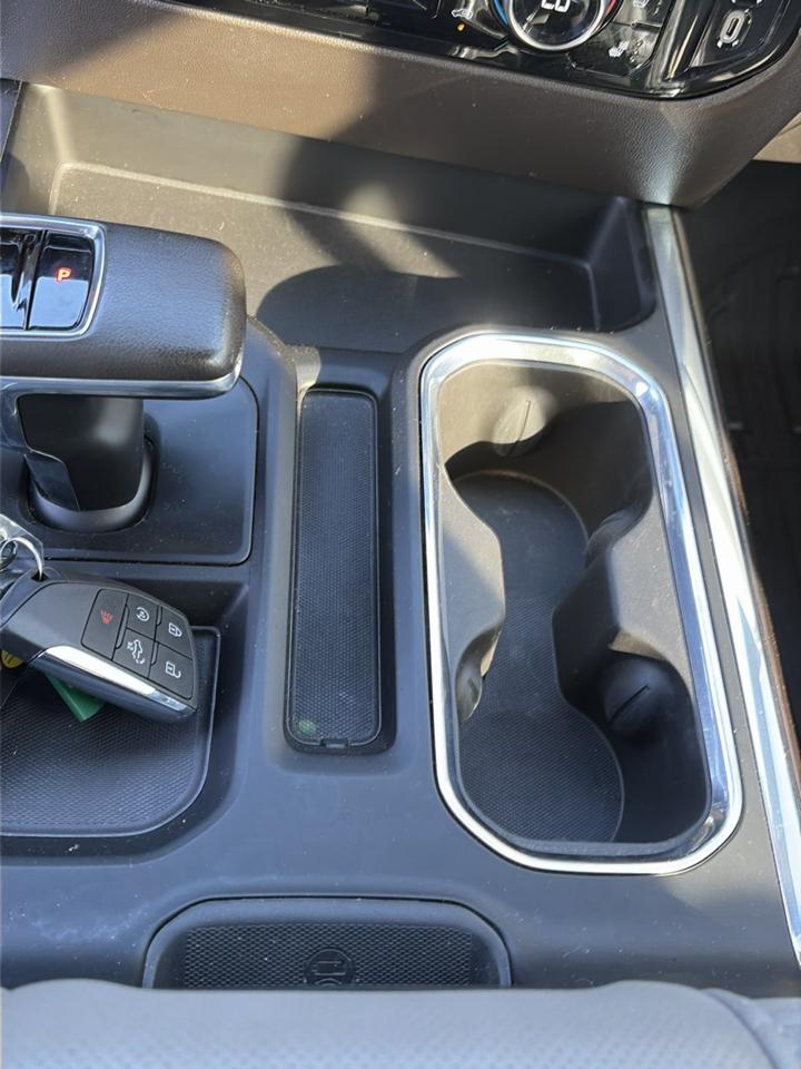 GMC Sierra 1500 4WD Crew Cab 147" SLT 2022