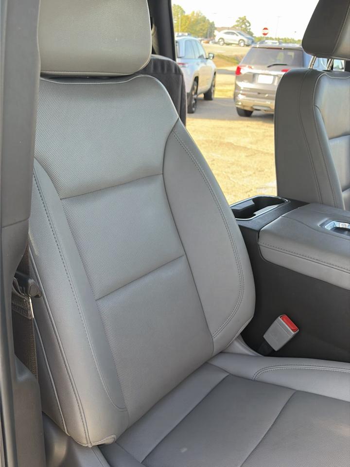 GMC Sierra 1500 4WD Crew Cab 147" SLT 2022
