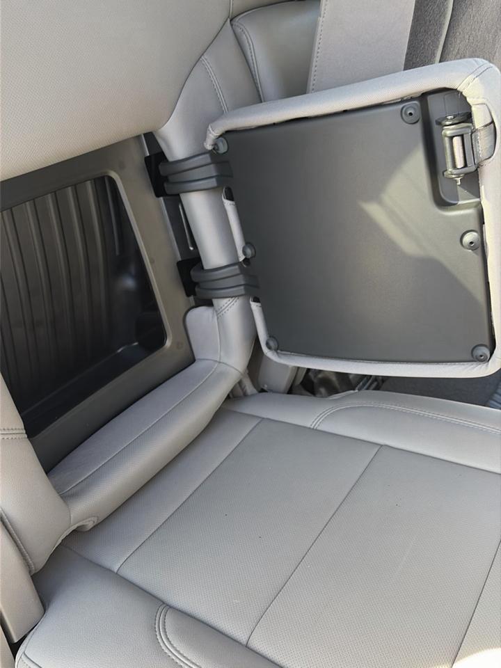 GMC Sierra 1500 4WD Crew Cab 147" SLT 2022