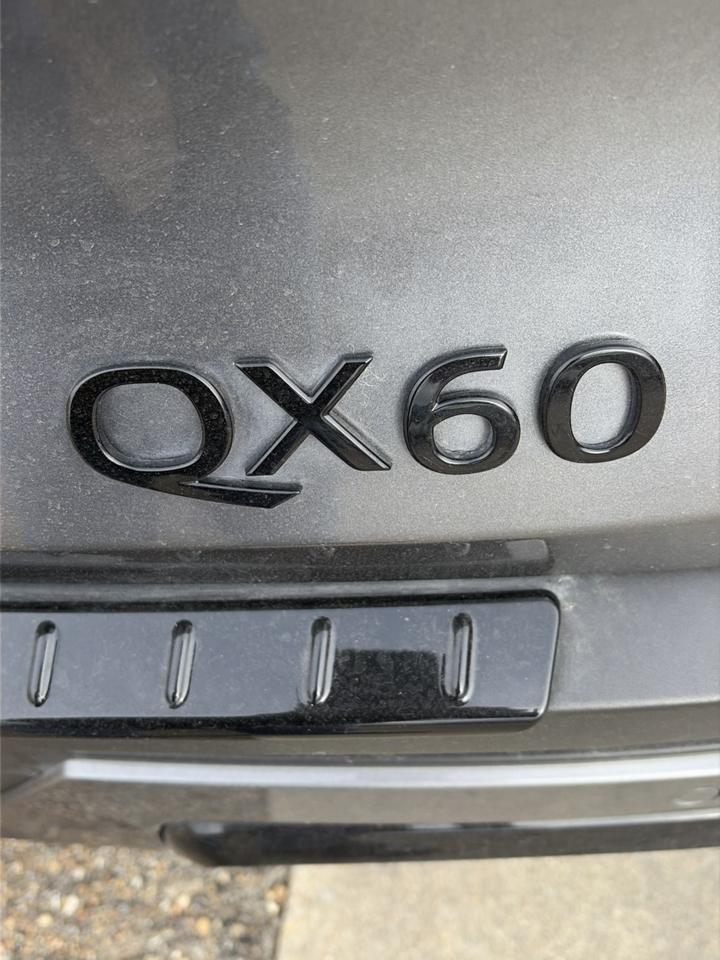 Infiniti QX60 LUXE AWD 2024