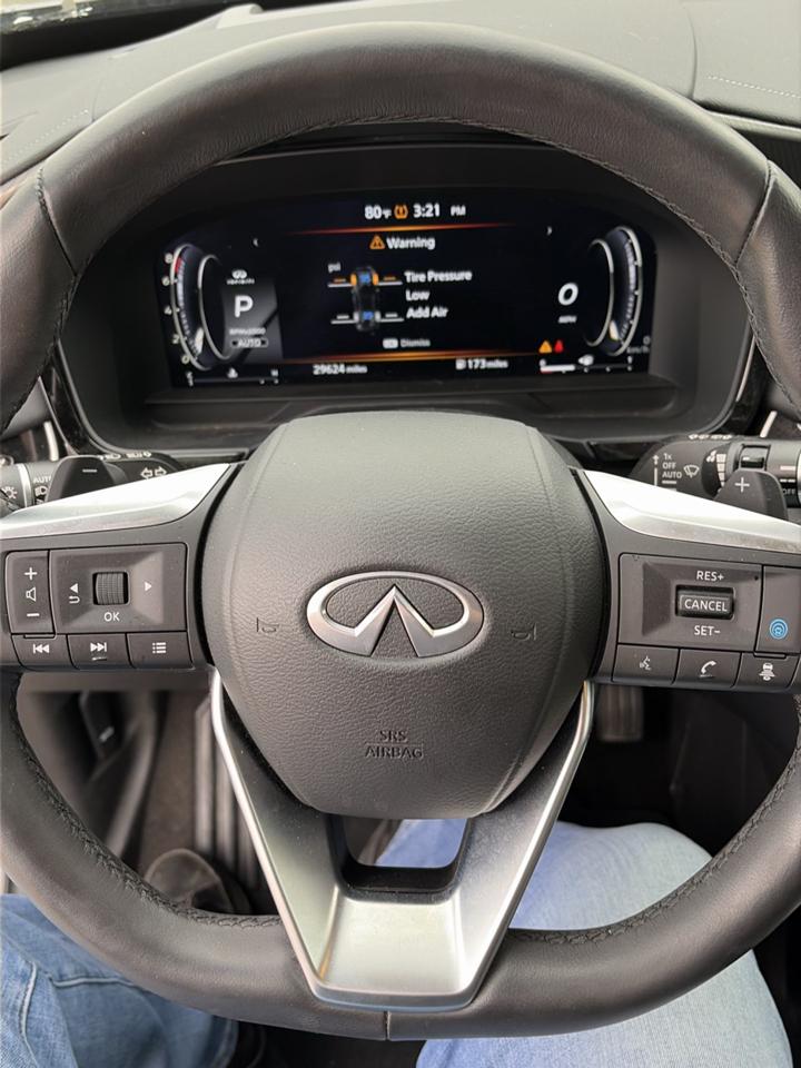 Infiniti QX60 LUXE AWD 2024