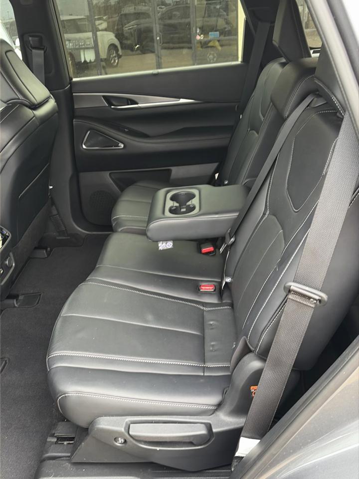 Infiniti QX60 LUXE AWD 2024