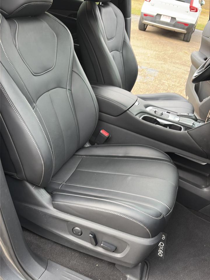Infiniti QX60 LUXE AWD 2024