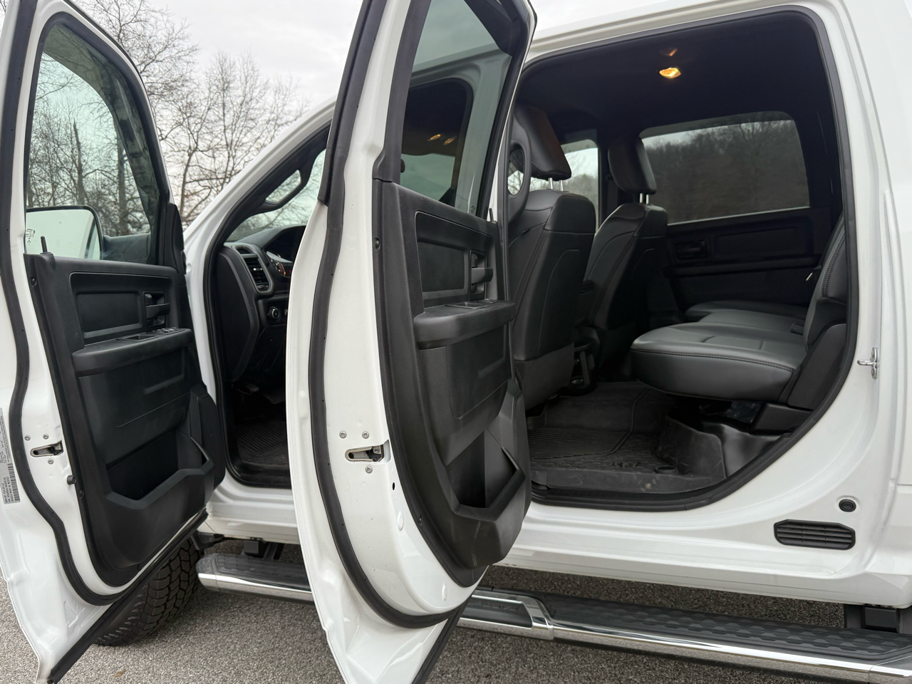 RAM 2500 Tradesman Crew Cab LWB 4WD 2021