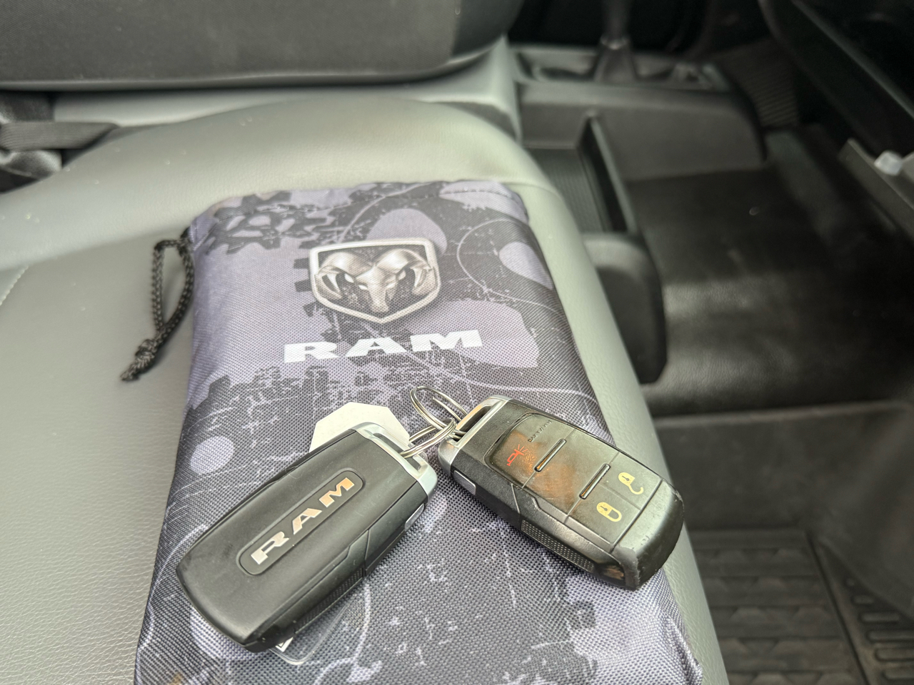 RAM 2500 Tradesman Crew Cab LWB 4WD 2021