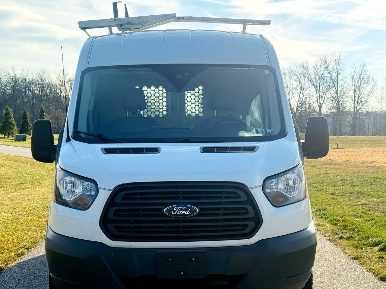 Ford Transit 250 Van Med. Roof w/Sliding Pass. 148-in. WB 2018