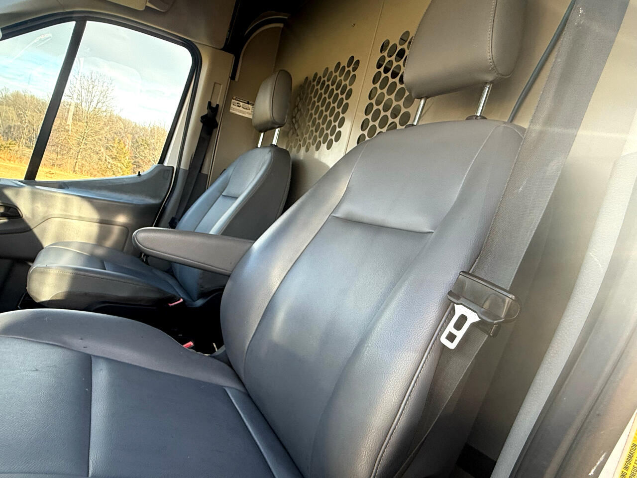 Ford Transit 250 Van Med. Roof w/Sliding Pass. 148-in. WB 2018