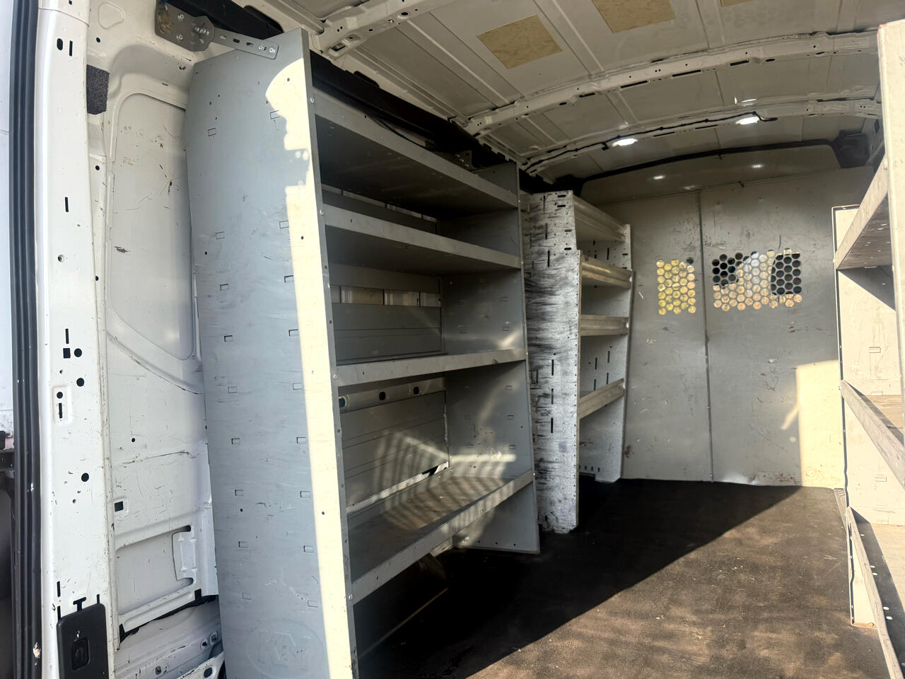 Ford Transit 250 Van Med. Roof w/Sliding Pass. 148-in. WB 2018