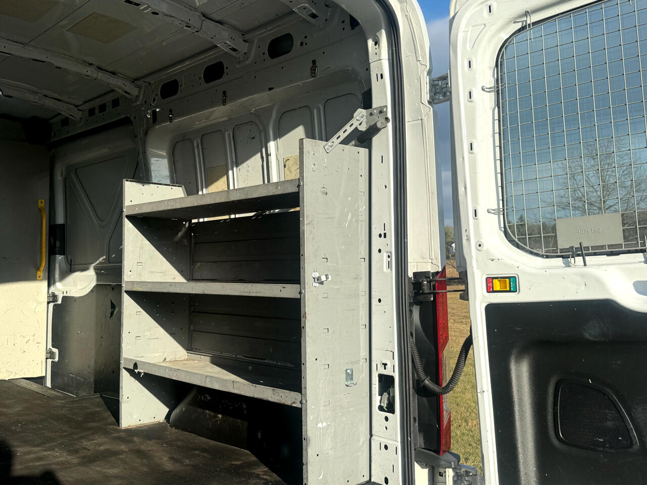 Ford Transit 250 Van Med. Roof w/Sliding Pass. 148-in. WB 2018