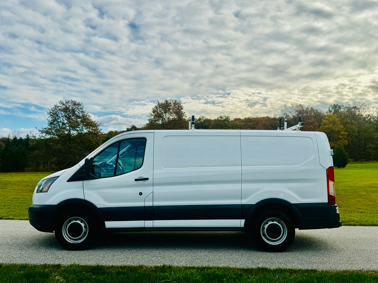 2016 Ford Transit 150 Van Low Roof w/Sliding Pass. 130-in. WB