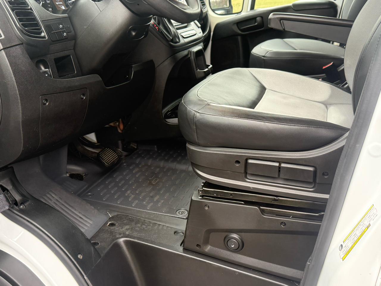 RAM Promaster 2500 High Roof 136-in. WB 2022