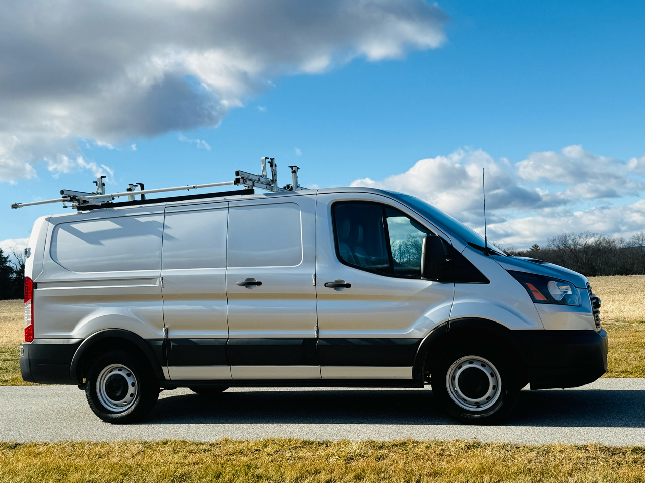 Ford Transit 150 Van Low Roof 60/40 Pass. 130-in. WB 2019
