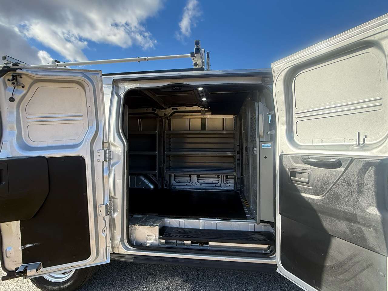 Ford Transit 150 Van Low Roof 60/40 Pass. 130-in. WB 2019