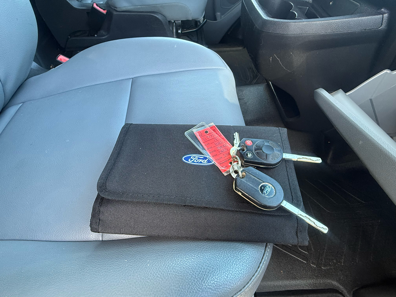 Ford Transit 150 Van Low Roof 60/40 Pass. 130-in. WB 2019