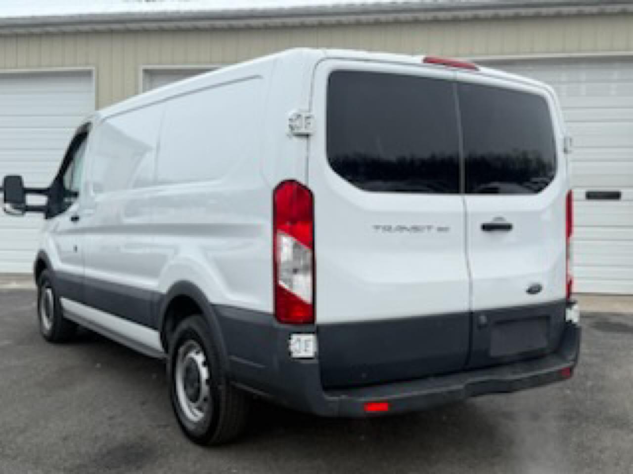 Ford Transit 150 Van Low Roof 60/40 Pass. 130-in. WB 2016