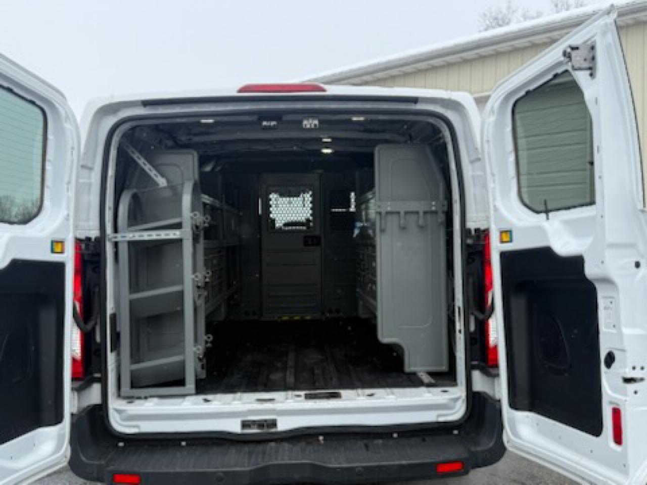 Ford Transit 150 Van Low Roof 60/40 Pass. 130-in. WB 2016