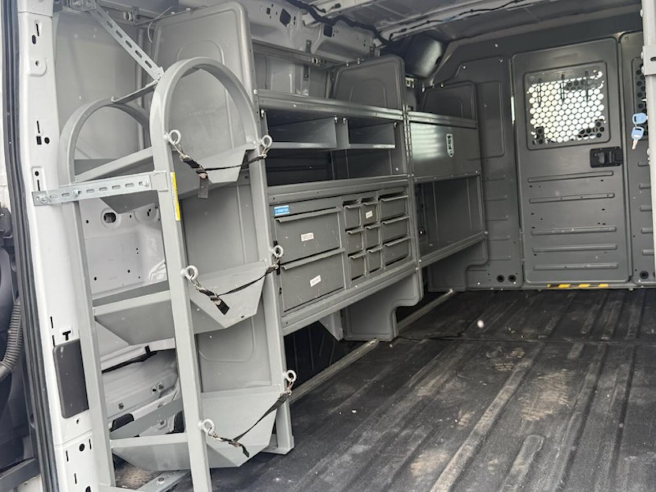 Ford Transit 150 Van Low Roof 60/40 Pass. 130-in. WB 2016