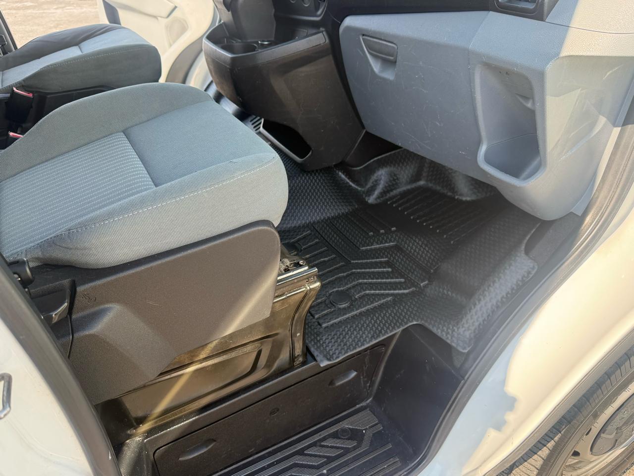 Ford Transit 150 Van Low Roof 60/40 Pass. 130-in. WB 2016