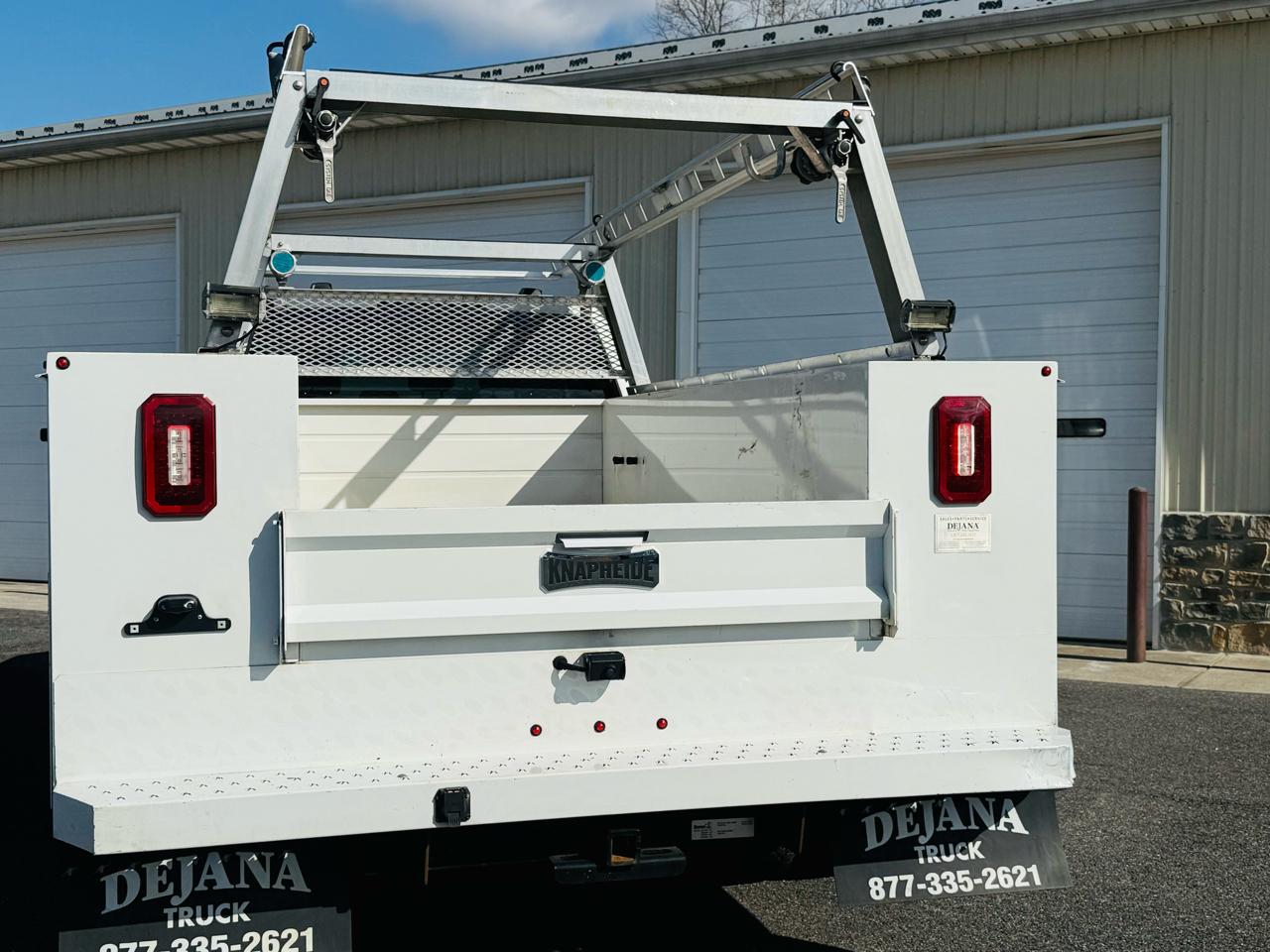 Ford F-350 SD XL SuperCab Long Bed 4WD DRW 2022