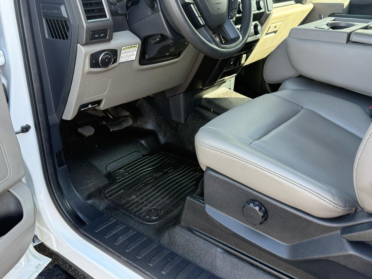 Ford F-350 SD XL SuperCab Long Bed 4WD DRW 2022