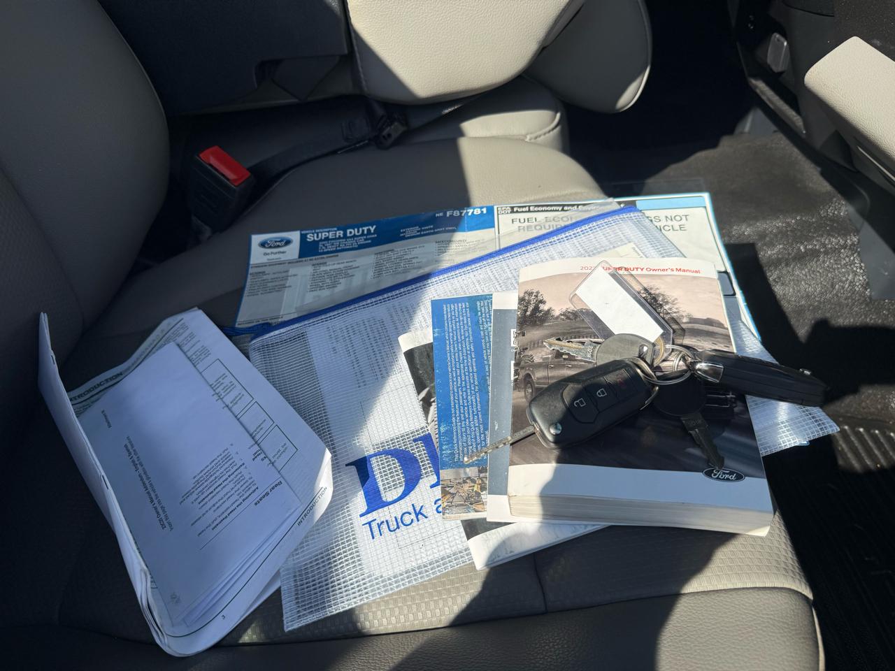 Ford F-350 SD XL SuperCab Long Bed 4WD DRW 2022