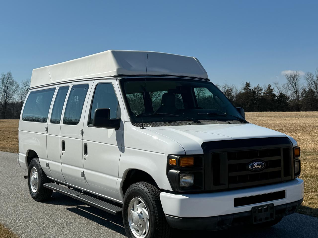 Ford Econoline E-250 2012