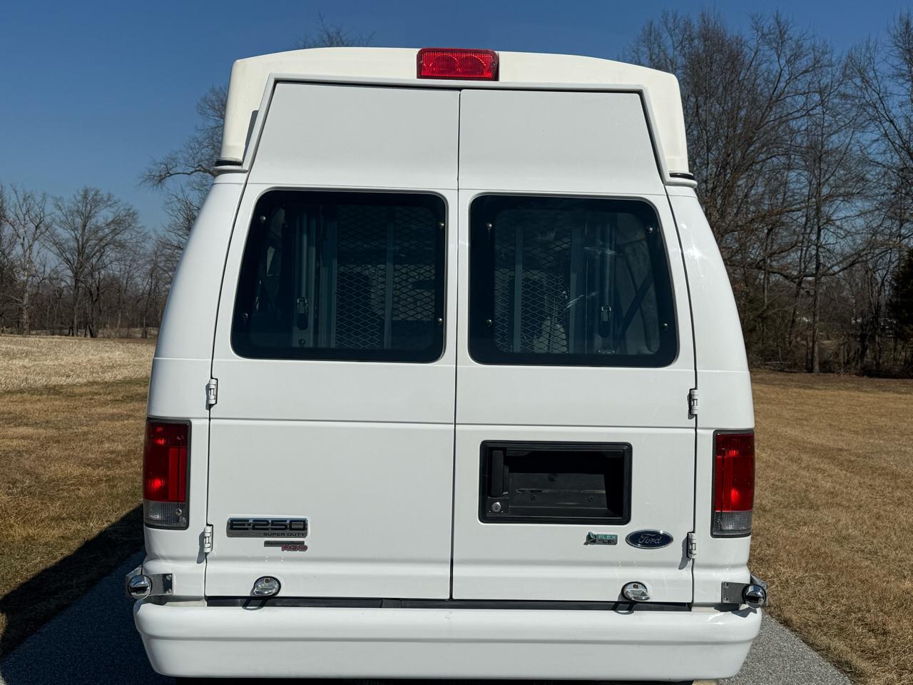 Ford Econoline E-250 2012
