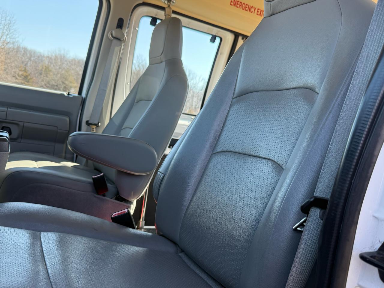 Ford Econoline E-250 2012