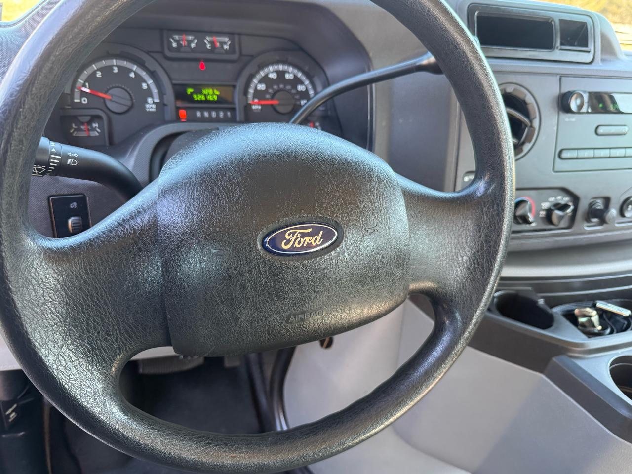 Ford Econoline E-250 2012