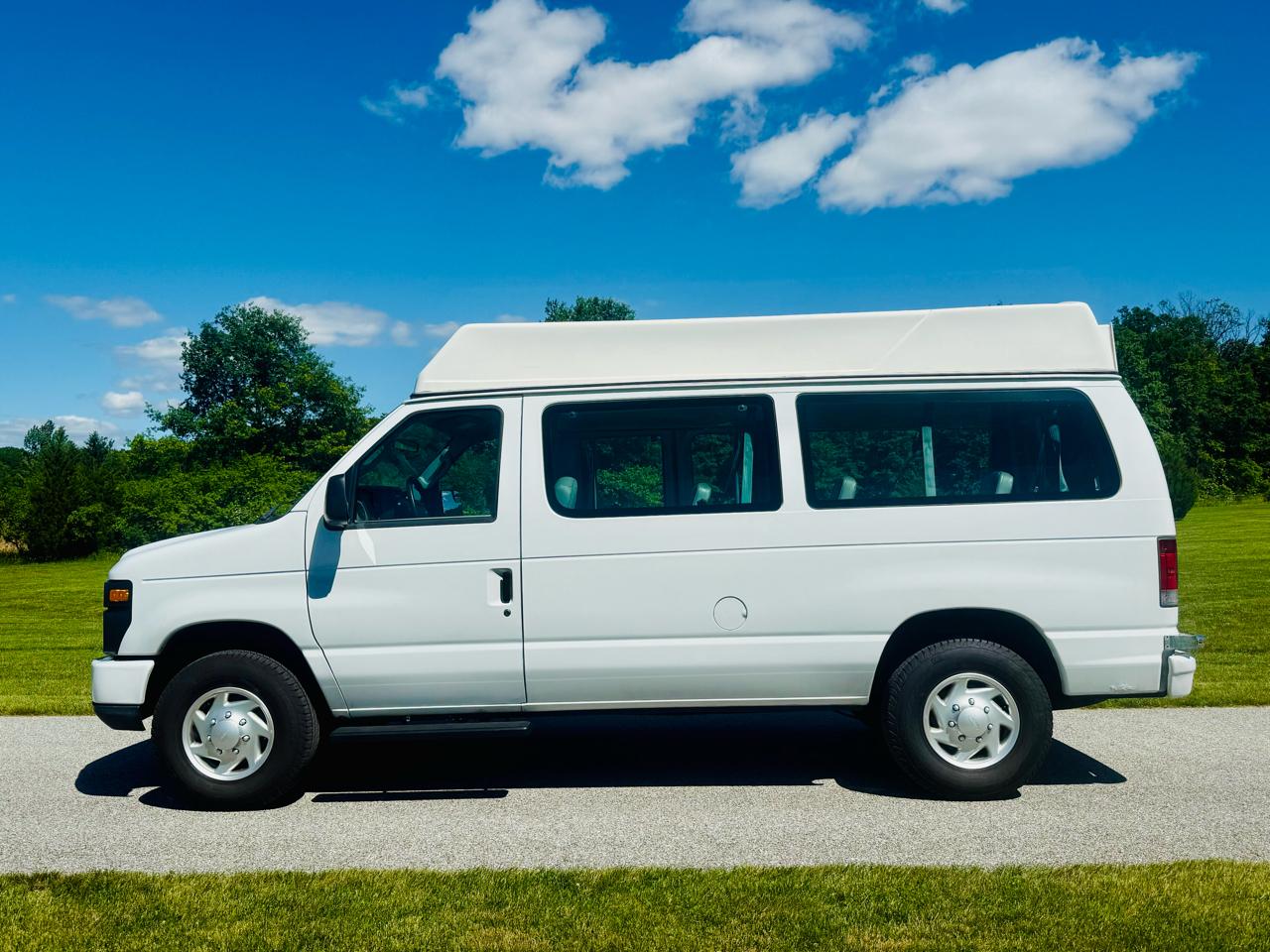Ford Econoline E-250 2012