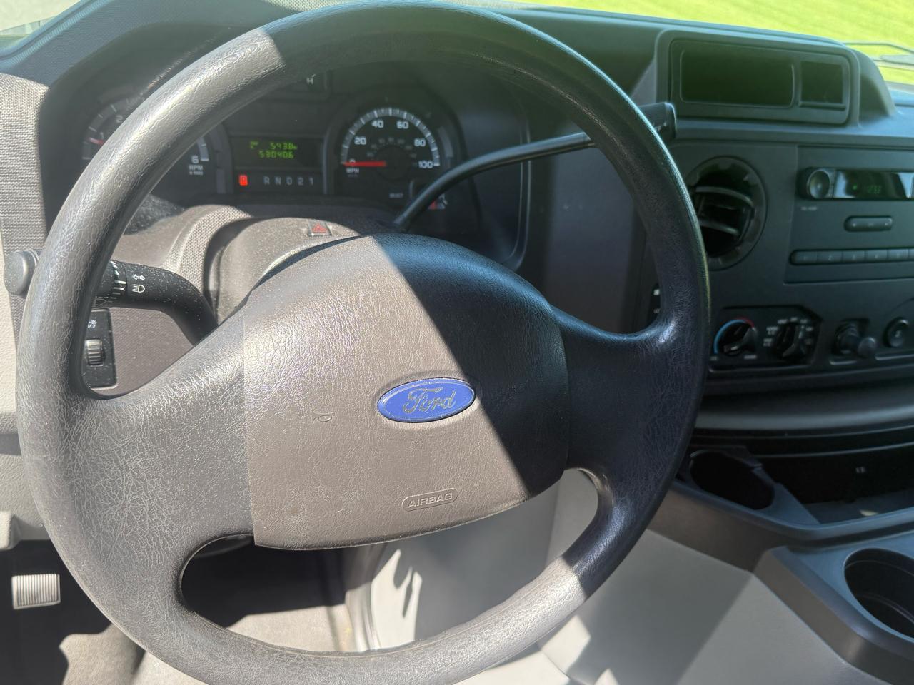 Ford Econoline E-250 2012