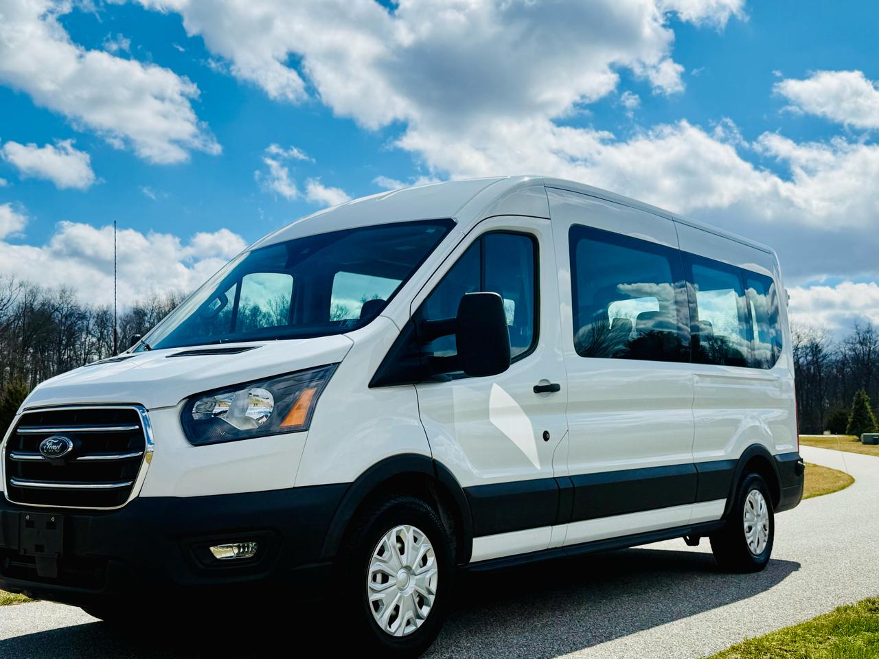 2020 Ford Transit 350 Wagon Med. Roof w/Sliding Pass. 148-in. WB