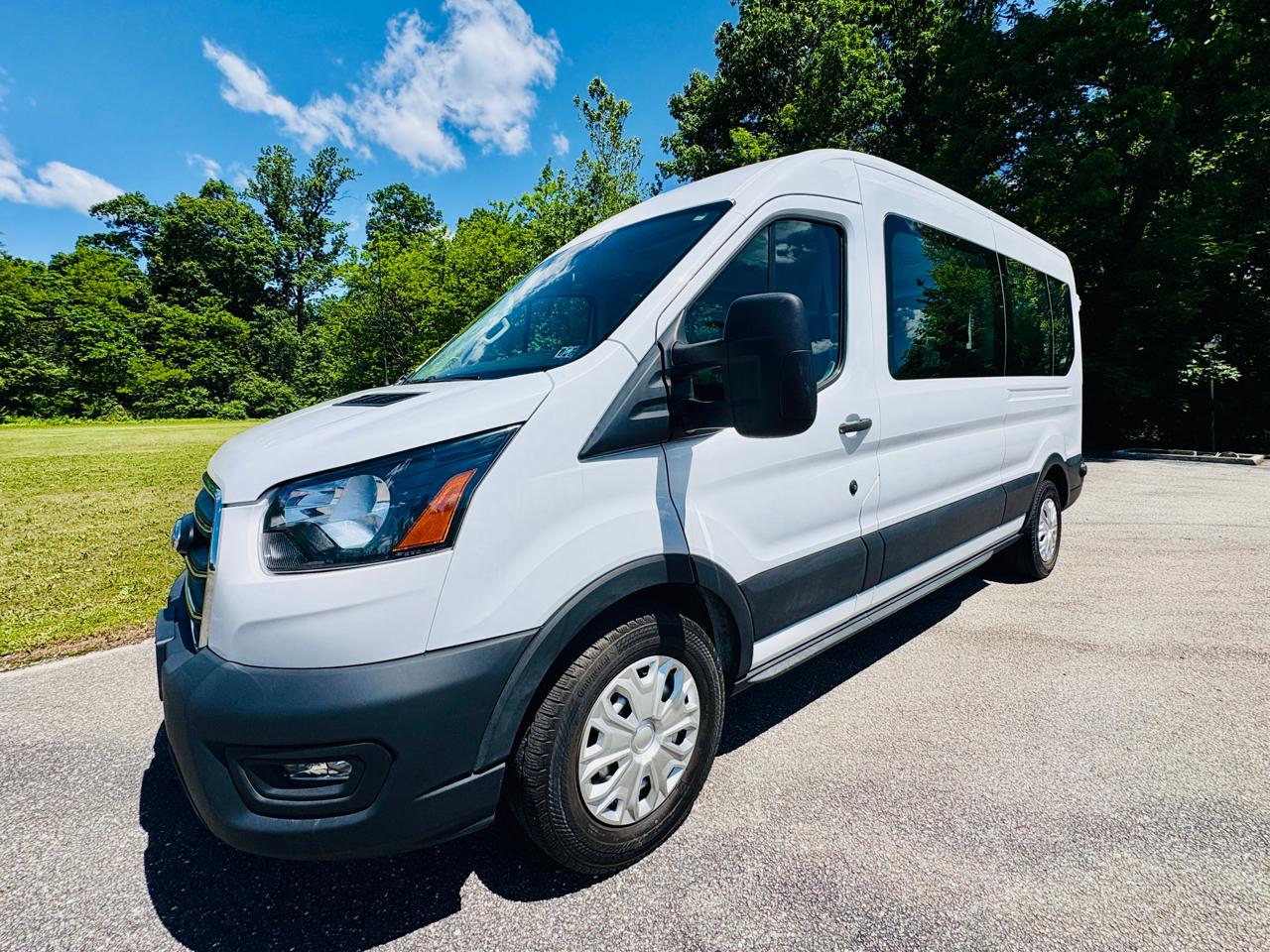 2020 Ford Transit 350 Wagon Med. Roof w/Sliding Pass. 148-in. WB