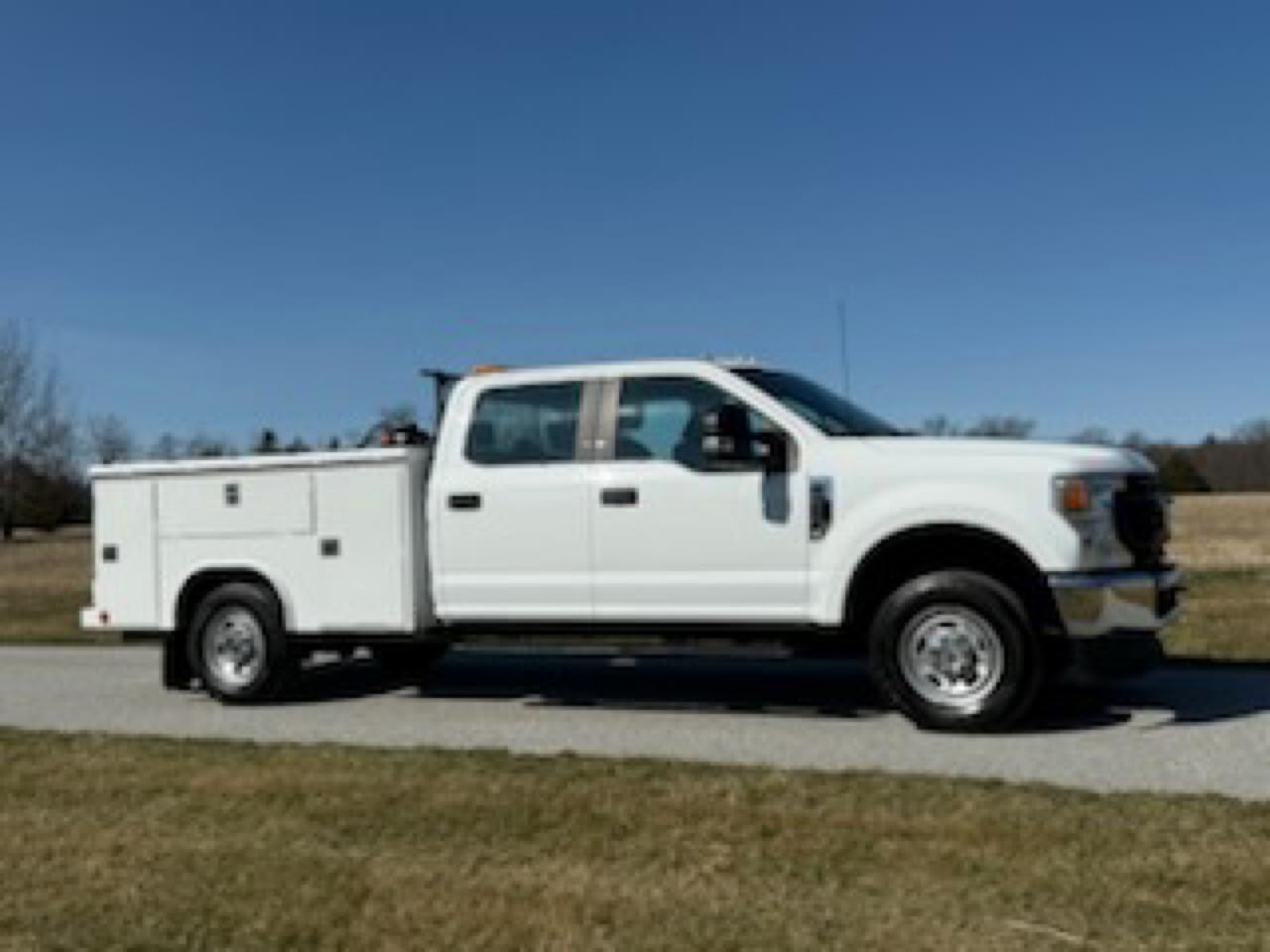 Ford F-250 SD XL Crew Cab 4WD 2022