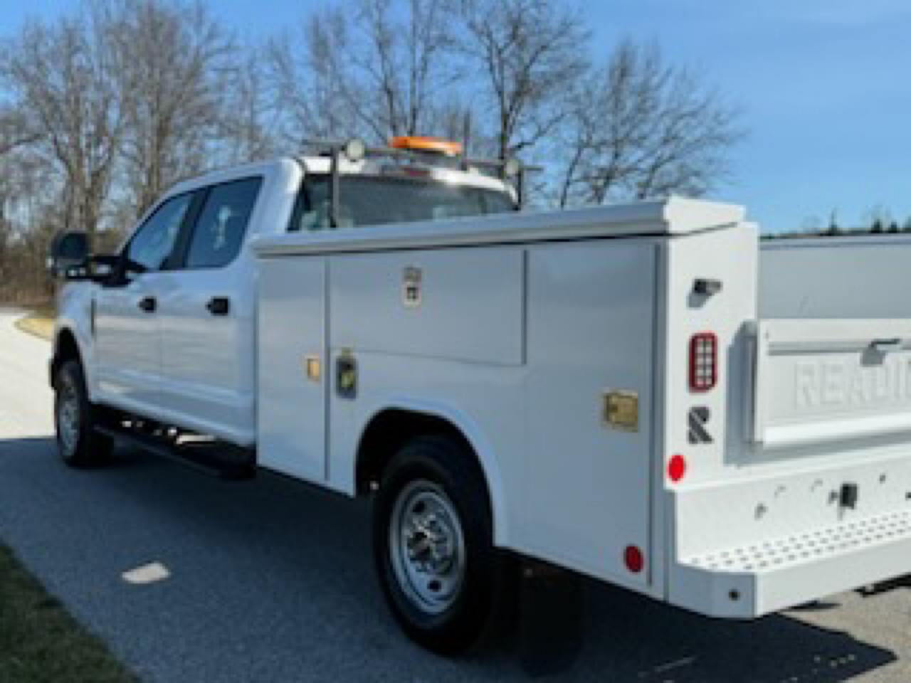 Ford F-250 SD XL Crew Cab 4WD 2022