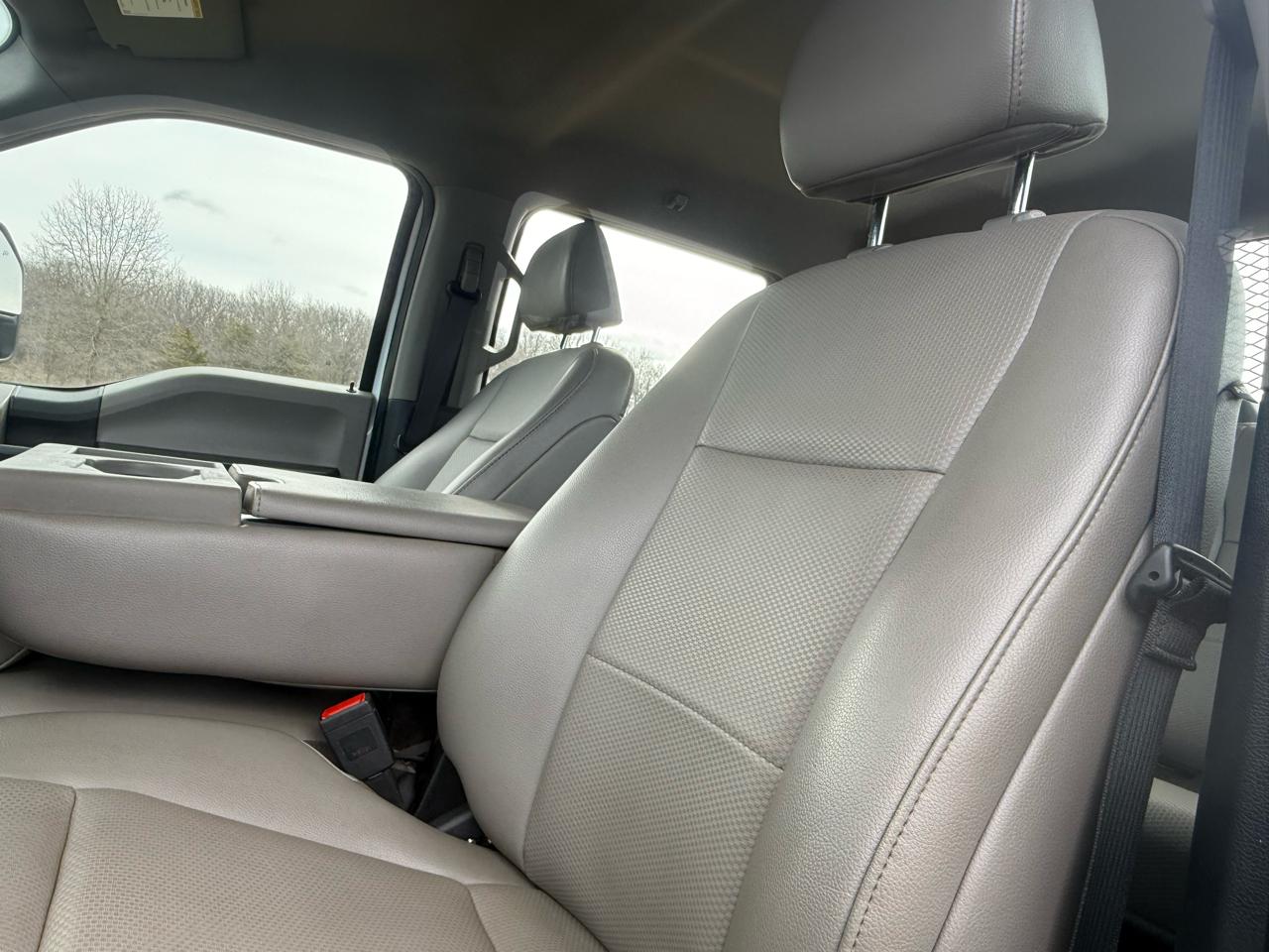 Ford F-250 SD XL Crew Cab 4WD 2022