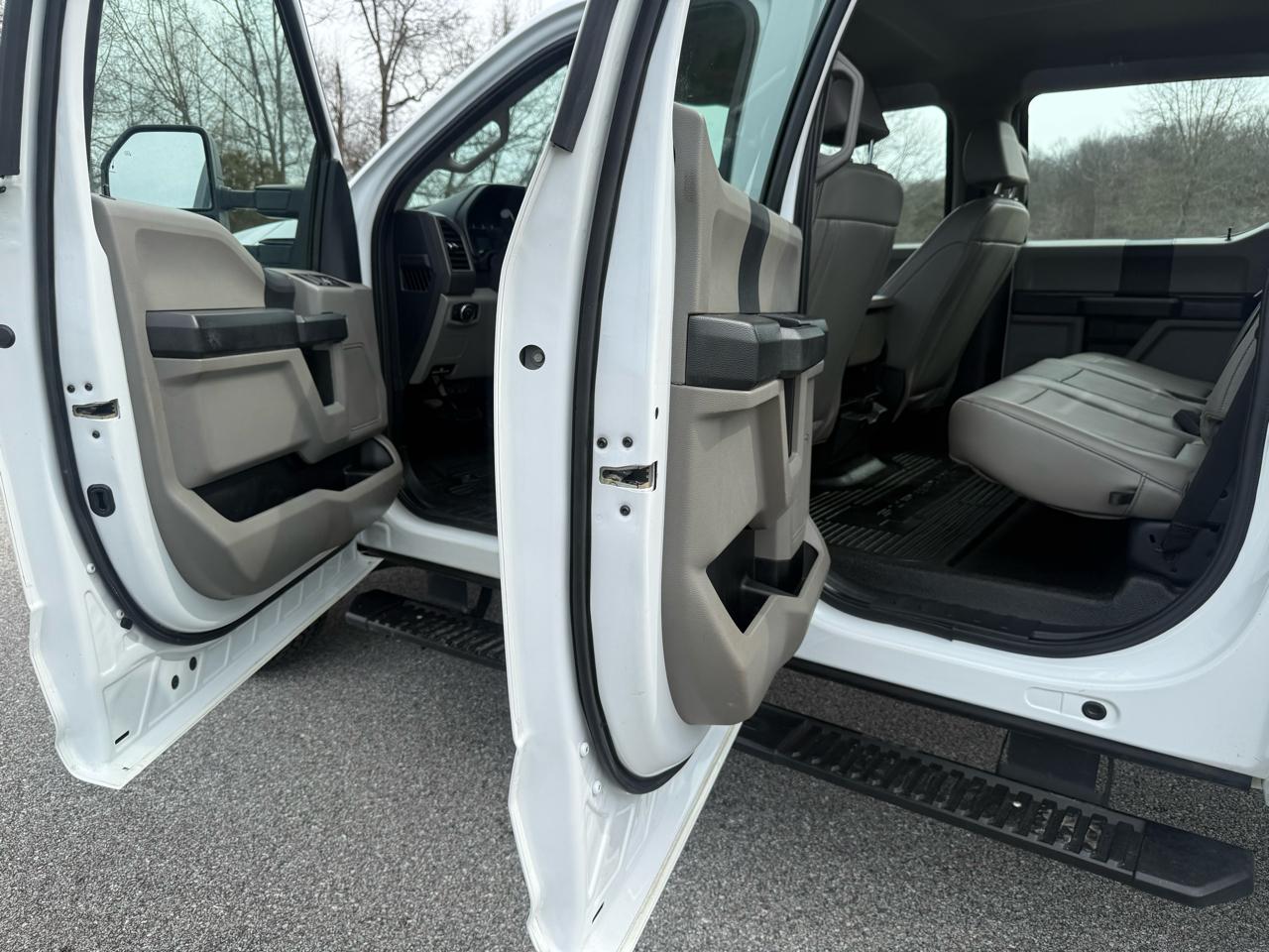 Ford F-250 SD XL Crew Cab 4WD 2022