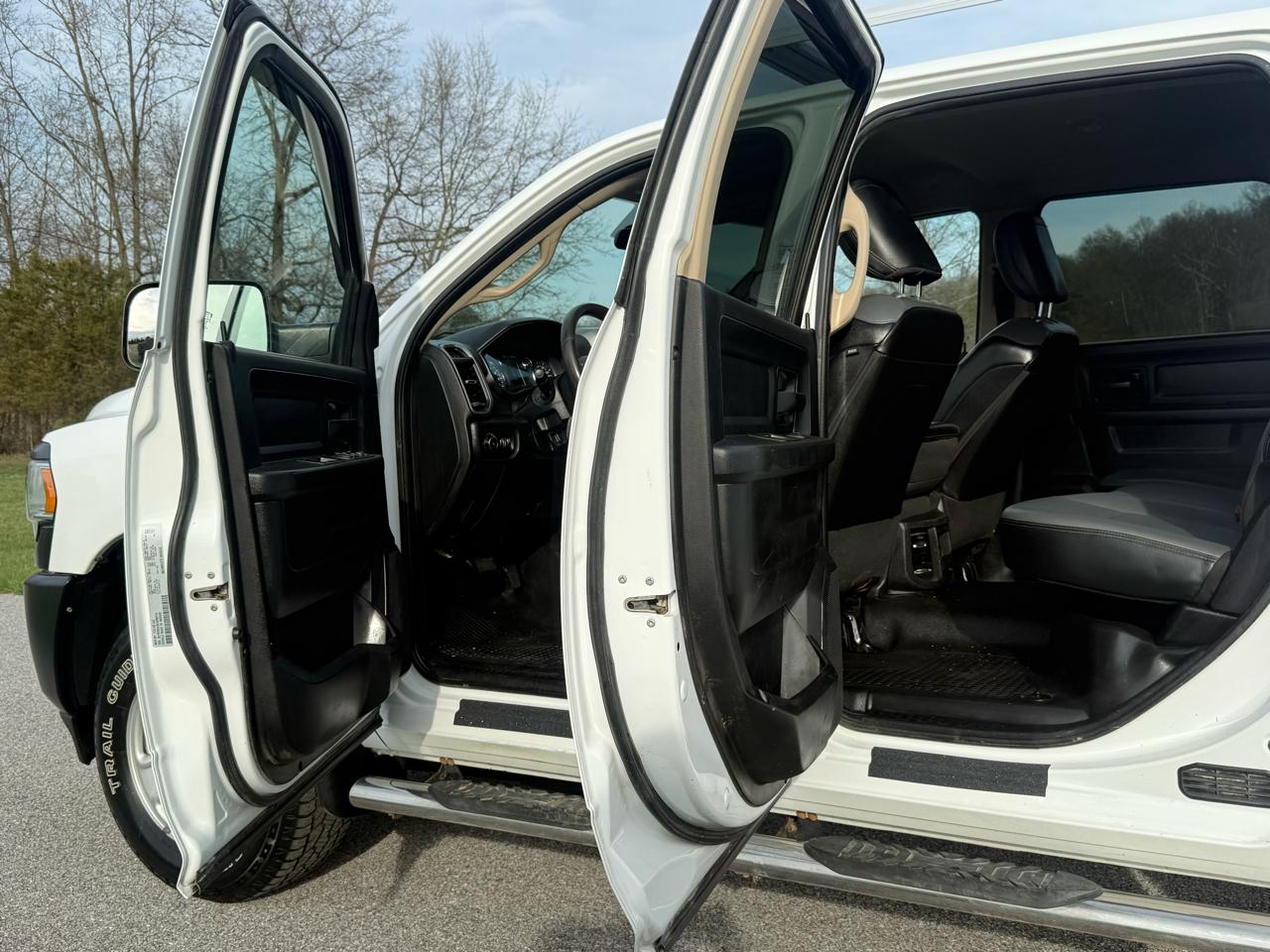 RAM 2500 Tradesman Crew Cab LWB 4WD 2020