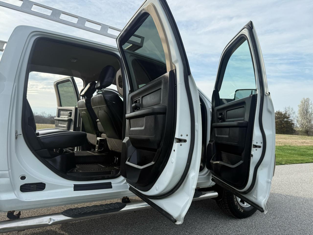 RAM 2500 Tradesman Crew Cab LWB 4WD 2020