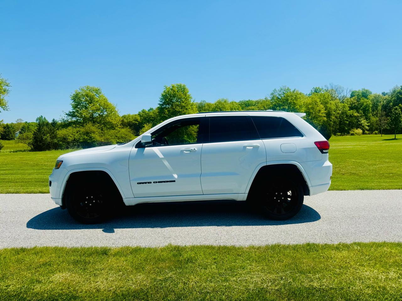 2017 Jeep Grand Cherokee Altitude 4WD