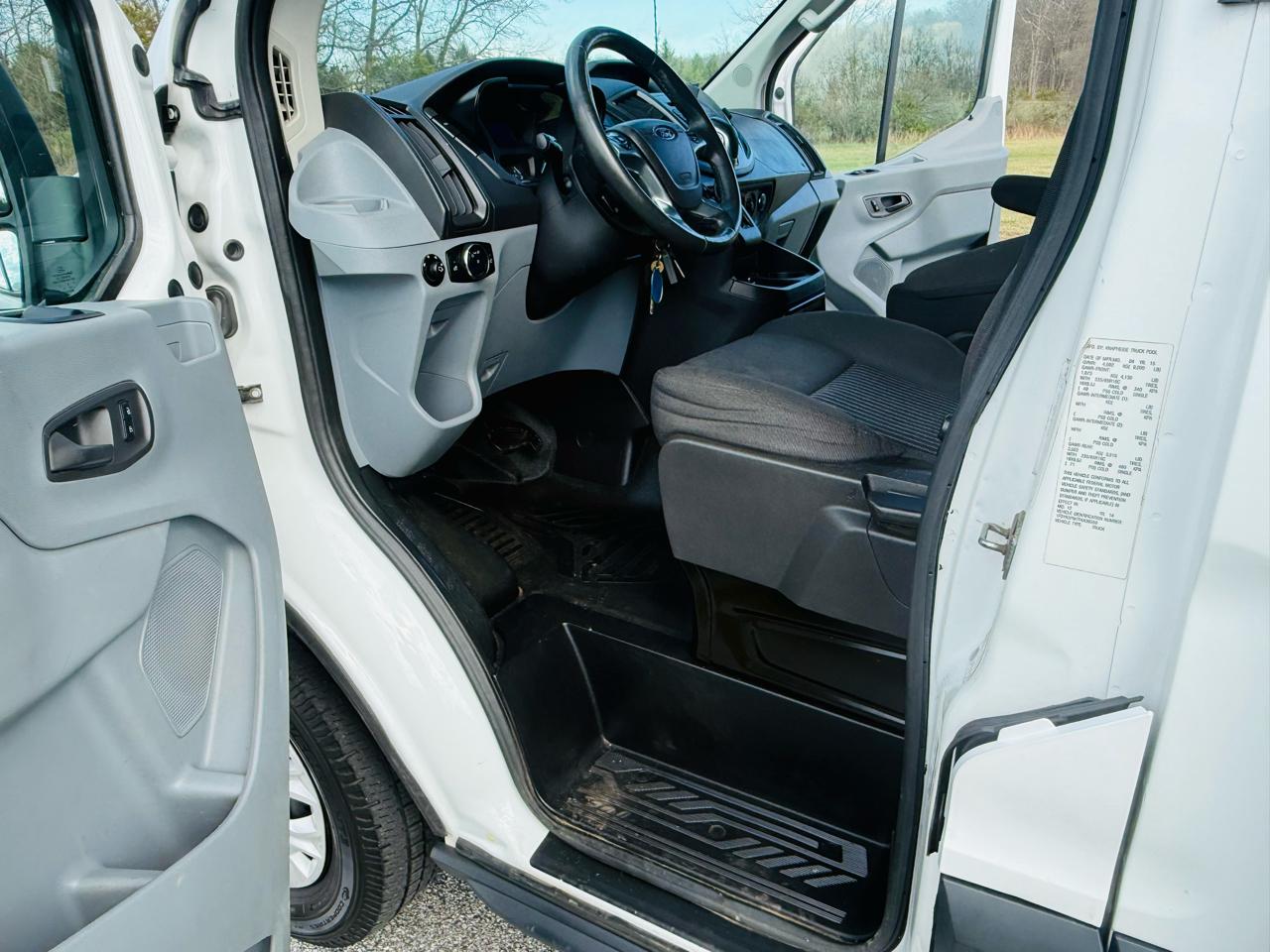 Ford Transit T-250 2015