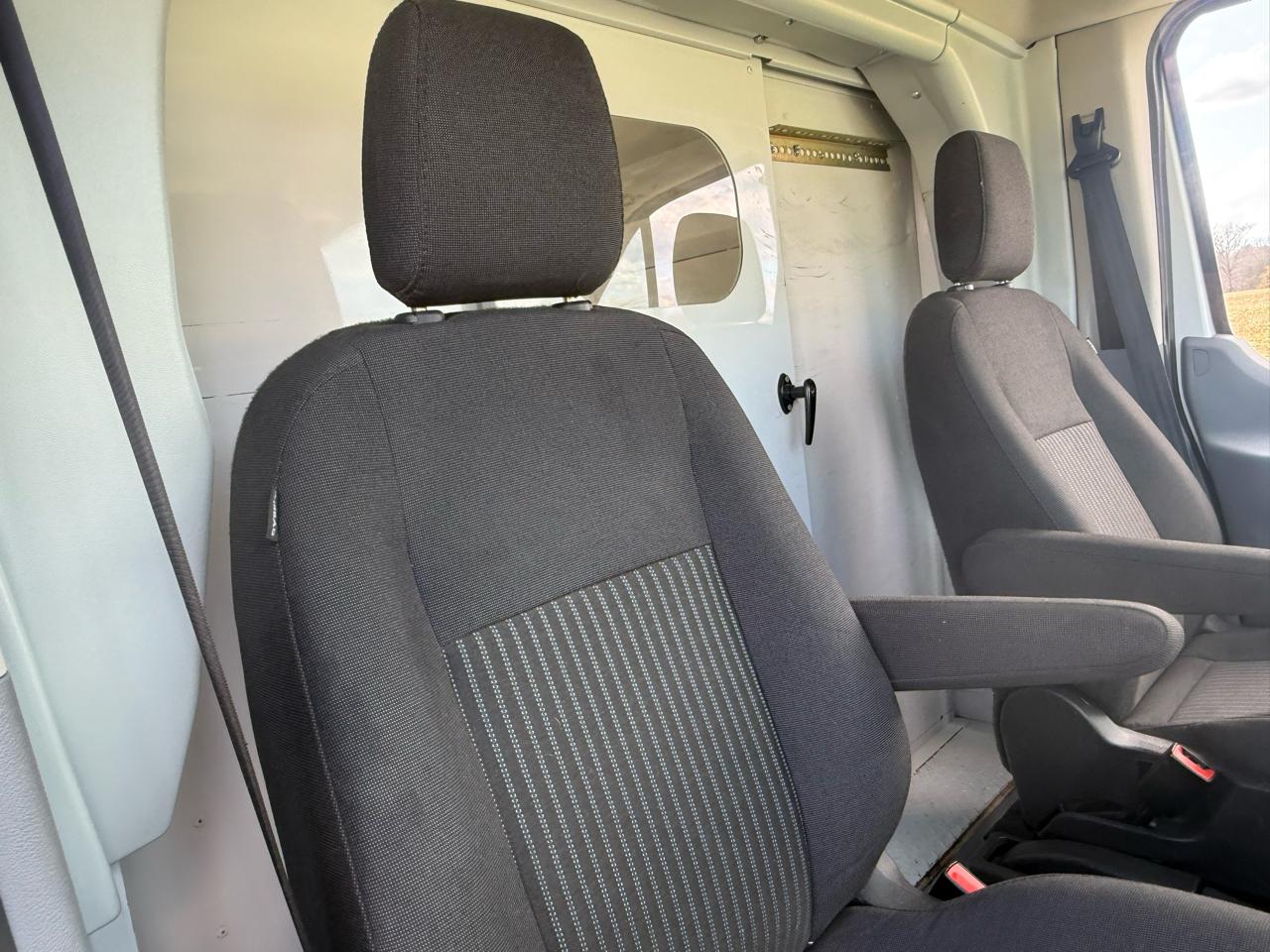 Ford Transit T-250 2015