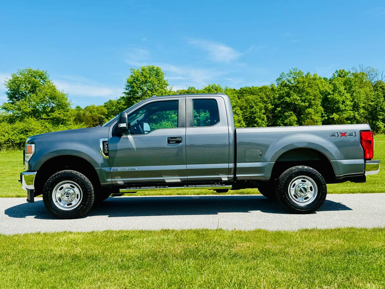 Ford F-250 SD XL SuperCab Short Bed 4WD 2022