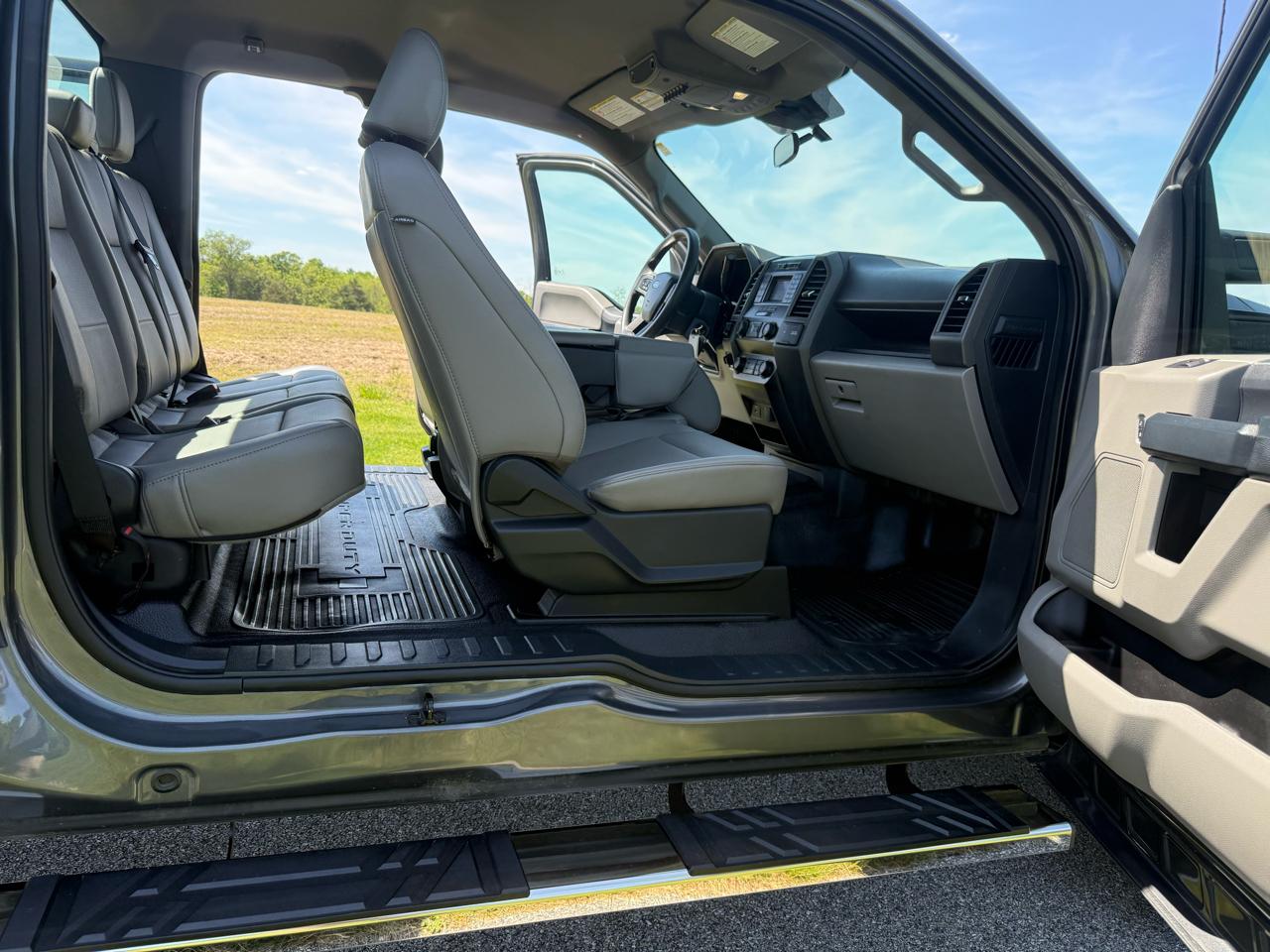 Ford F-250 SD XL SuperCab Short Bed 4WD 2022
